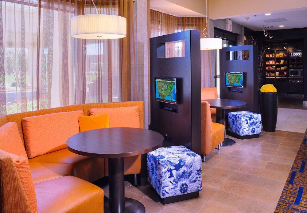 Готель Courtyard By Marriott Chicago Waukegan / Gurnee Екстер'єр фото