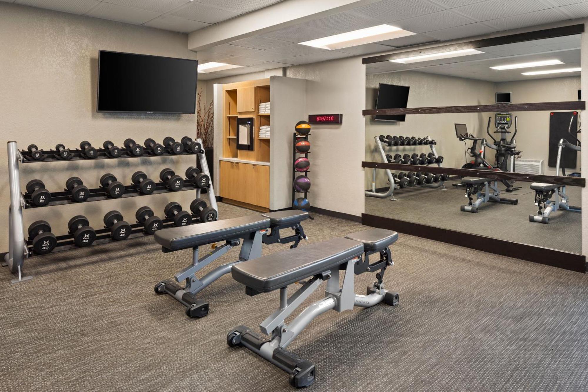 Готель Courtyard By Marriott Chicago Waukegan / Gurnee Екстер'єр фото