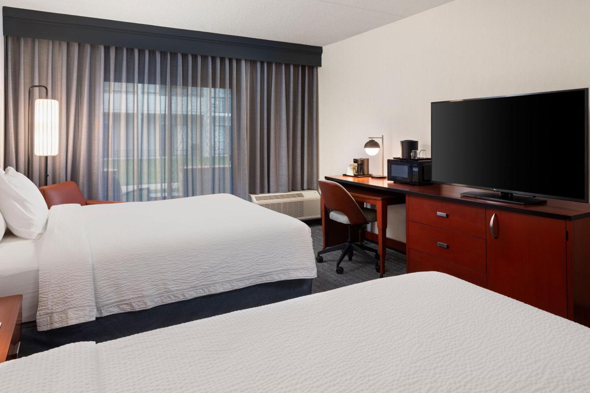 Готель Courtyard By Marriott Chicago Waukegan / Gurnee Екстер'єр фото