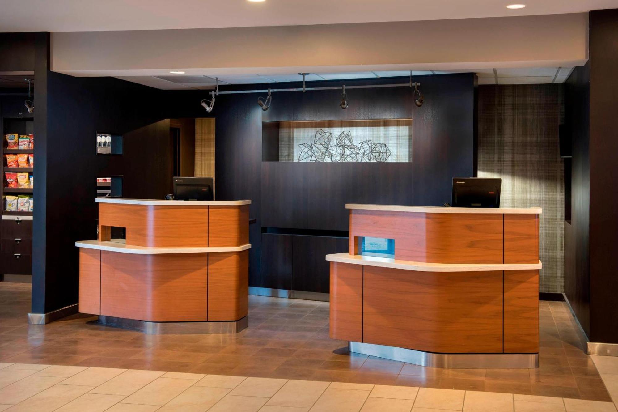 Готель Courtyard By Marriott Chicago Waukegan / Gurnee Екстер'єр фото