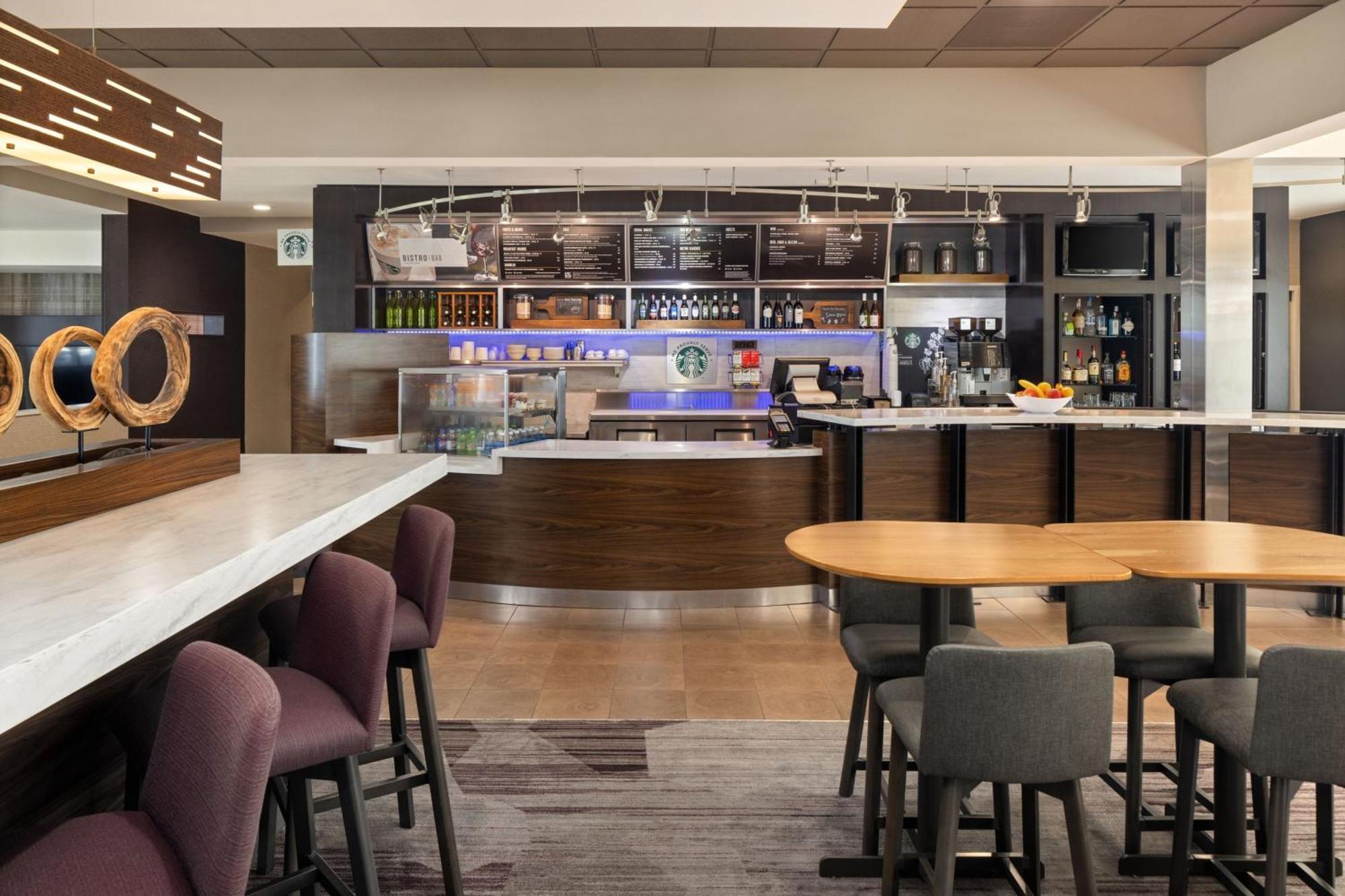 Готель Courtyard By Marriott Chicago Waukegan / Gurnee Екстер'єр фото