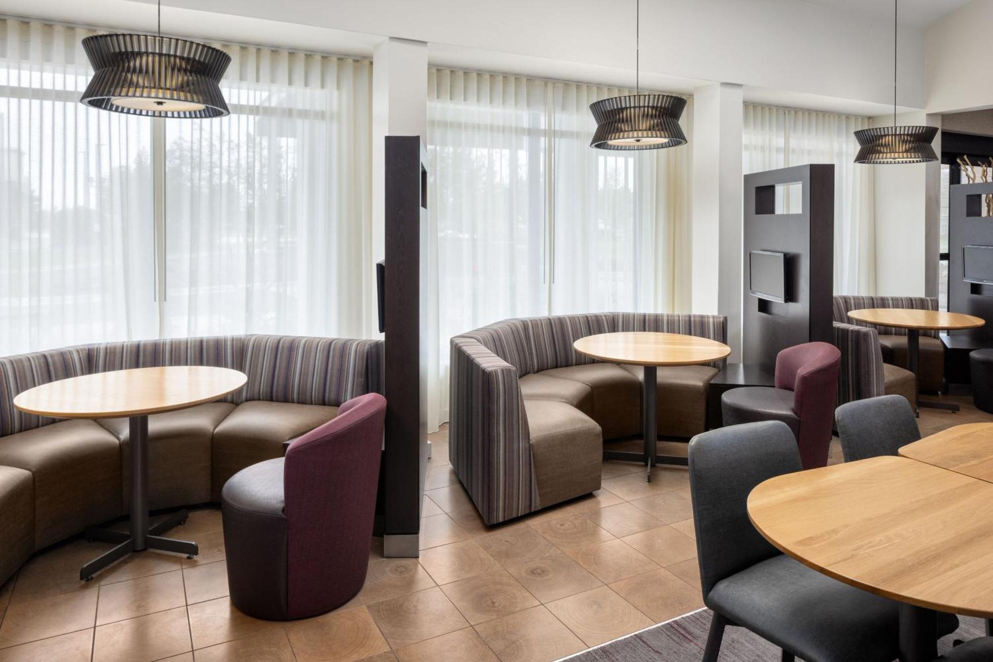 Готель Courtyard By Marriott Chicago Waukegan / Gurnee Екстер'єр фото
