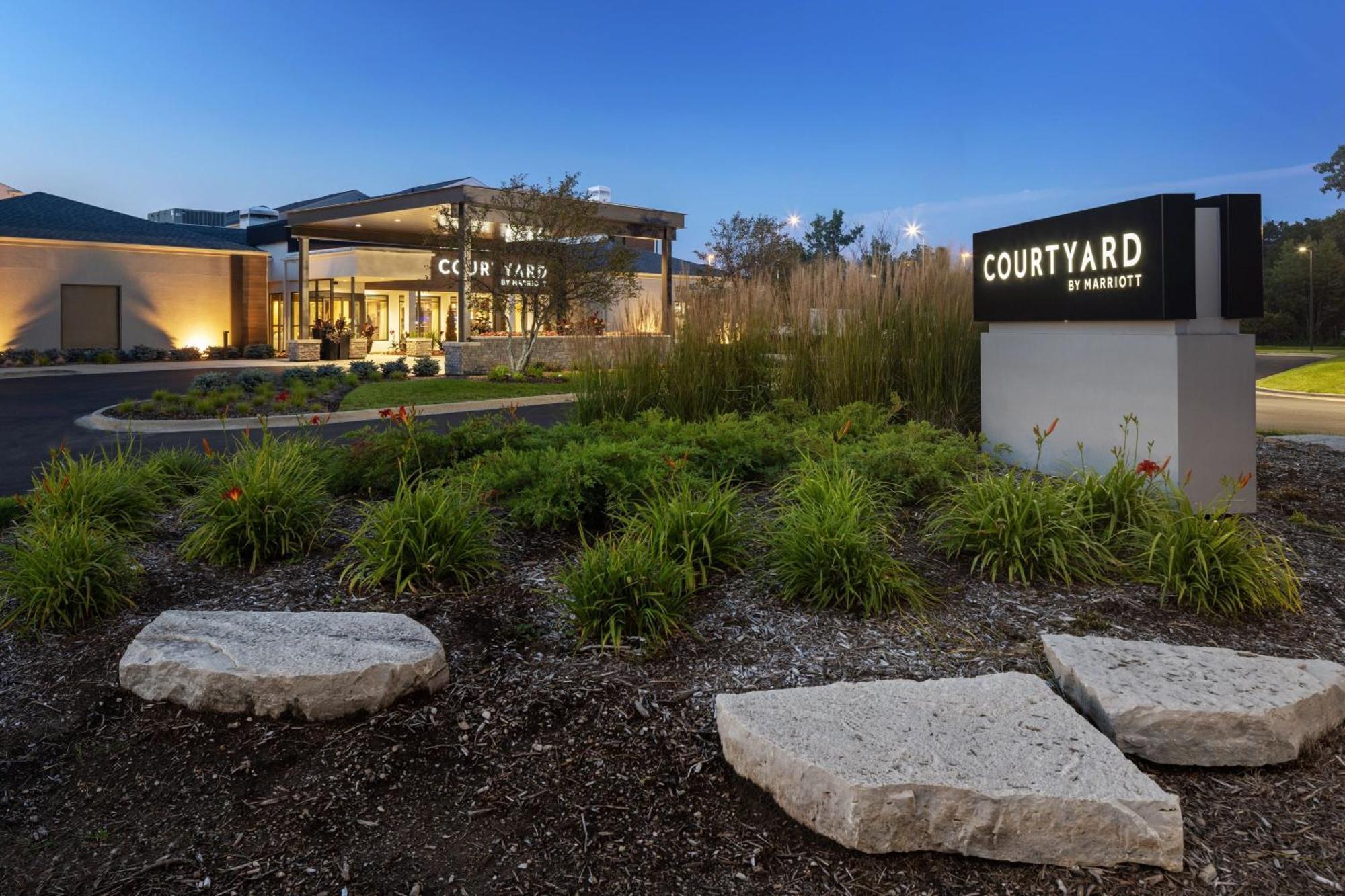 Готель Courtyard By Marriott Chicago Waukegan / Gurnee Екстер'єр фото
